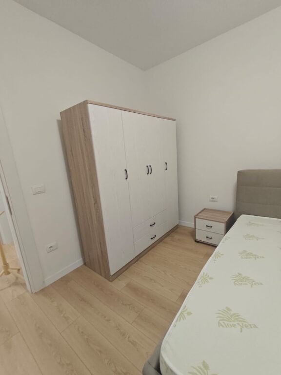 Jepet me qira apartament  1+1 I mobiluar tek Univers City