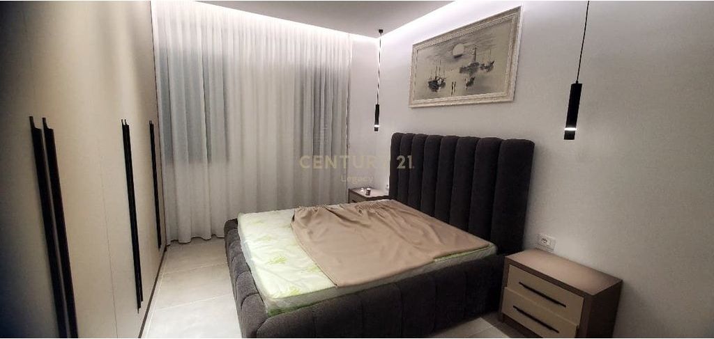Appartamento con 1 camera da letto e 1 bagno in affitto presso Oazis Residence