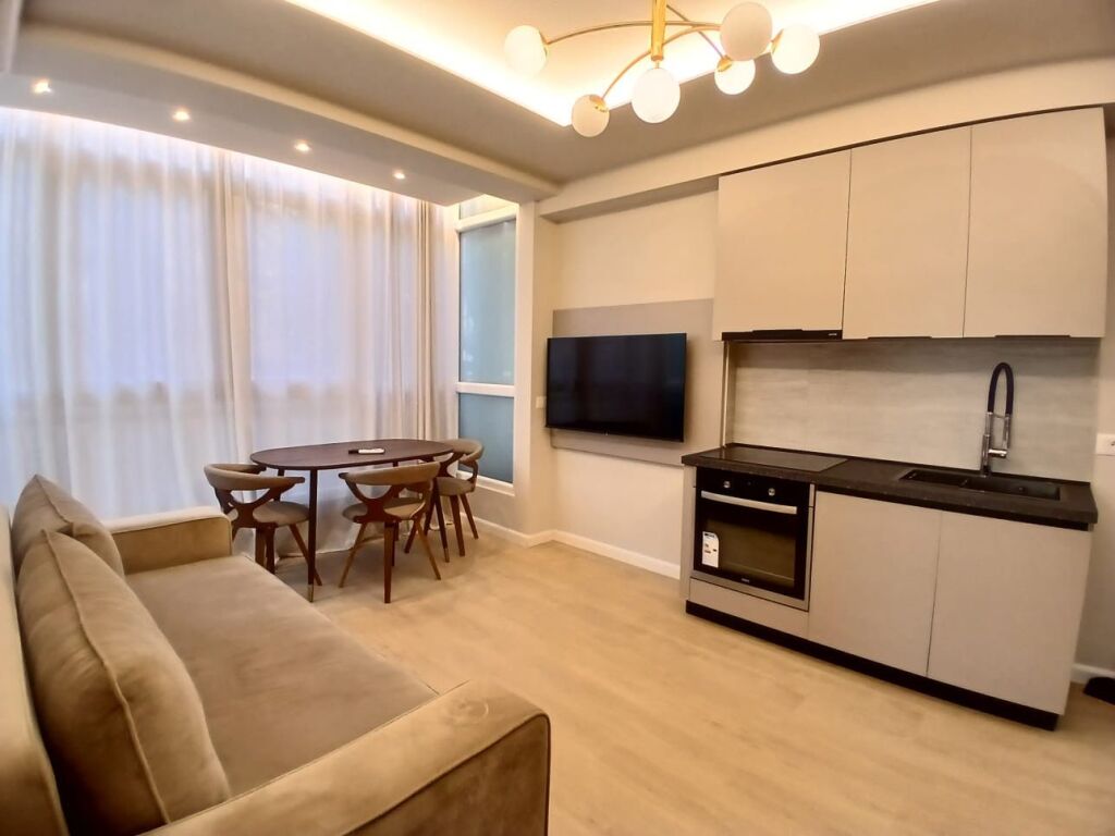 Appartamento 1+1+1 con Balcone in Affitto