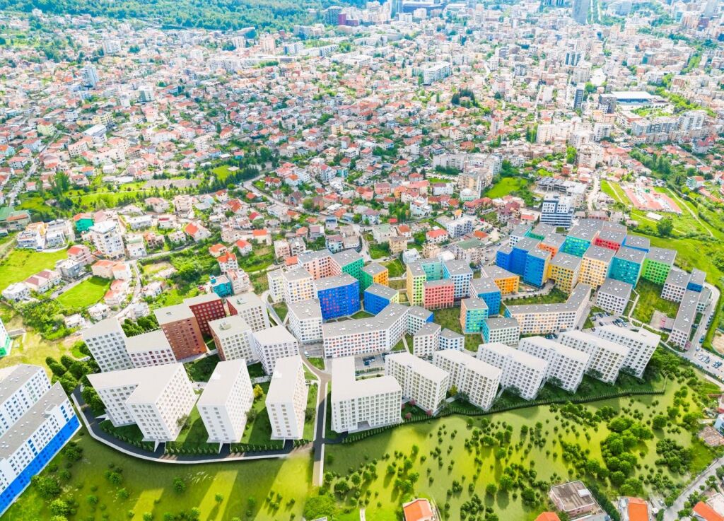 🏡✨ Shitet Apartament tek Kompleksi Kadiu në Ali Demi ✨🏡