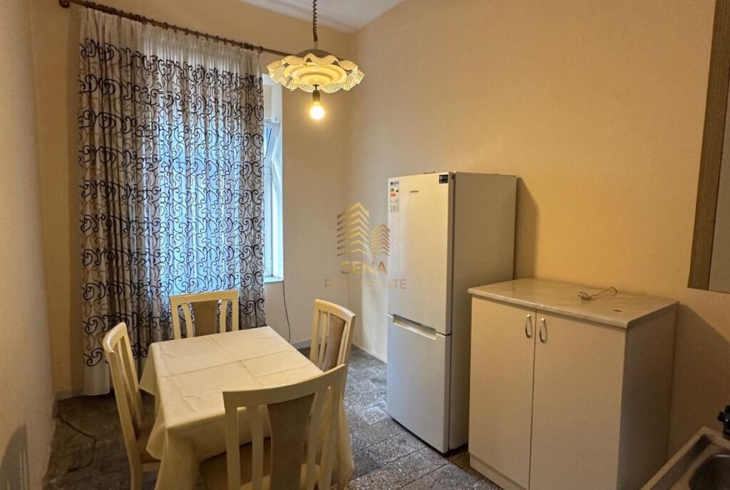 Qira, Apartament, 1+1+, Shallvaret, 45.000 Lek/muaj