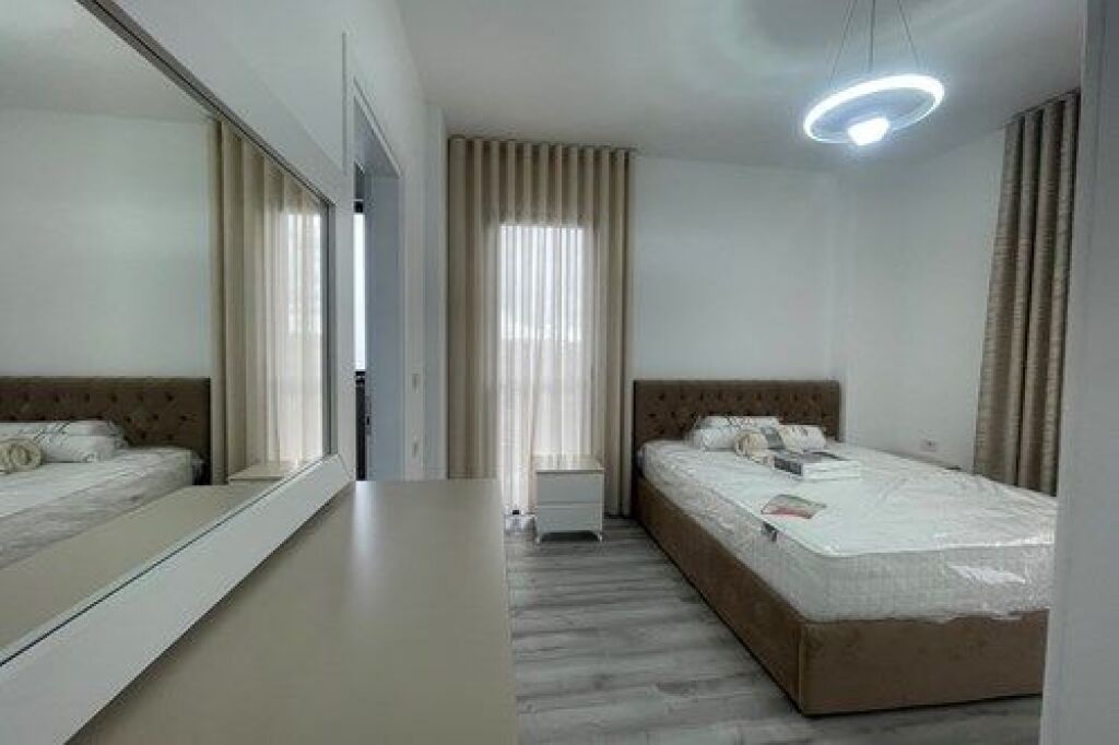 Apartment 2+1 +parking space for rent in Don Bosko!