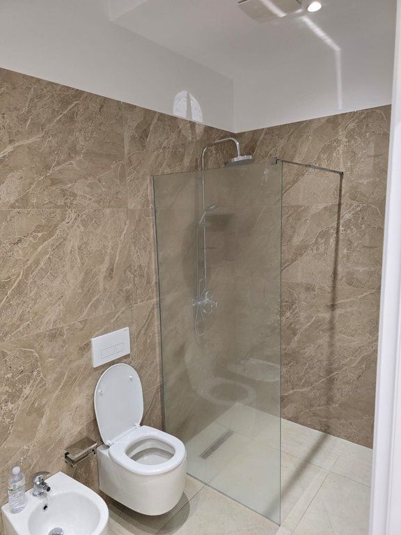 Apartament 2+1 Me Qira në Vasil Shanto Fron143012