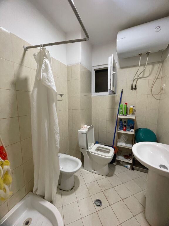 Shitet Apartament 1+1 ne Plazh