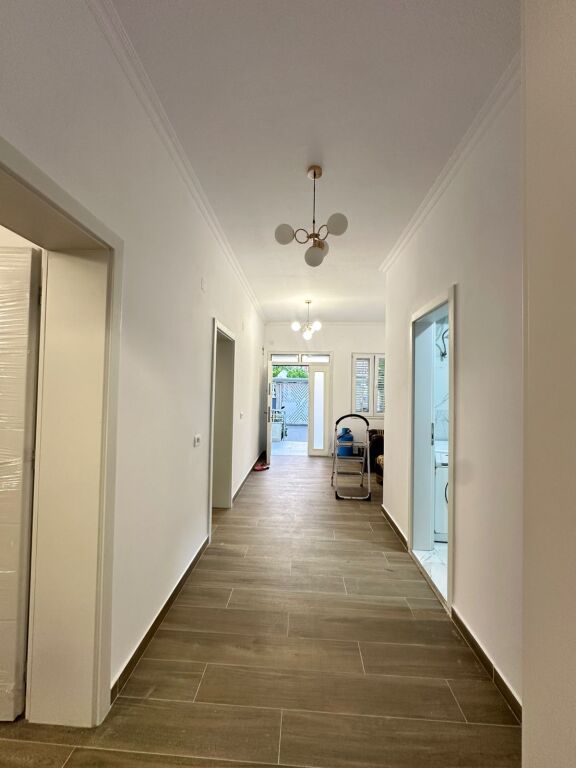 Apartament me Qira 2+1+Post Parkimi  me Qira Prane Rruges Siri Kodra