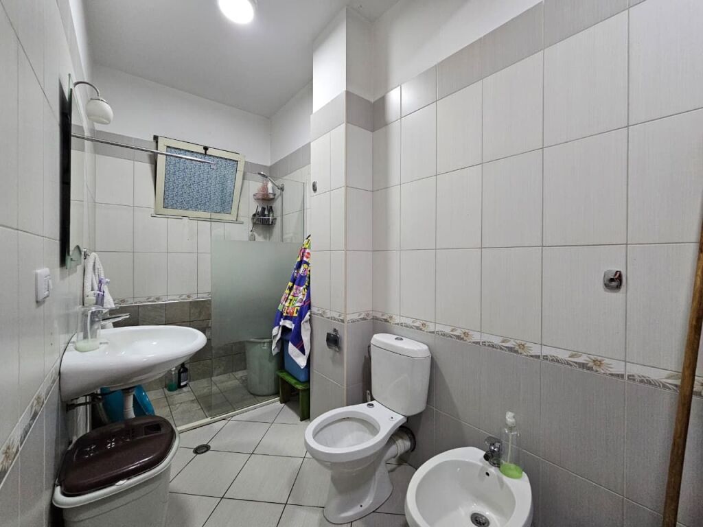 Apartament 2+1 per shitje te Ura e Kamzes