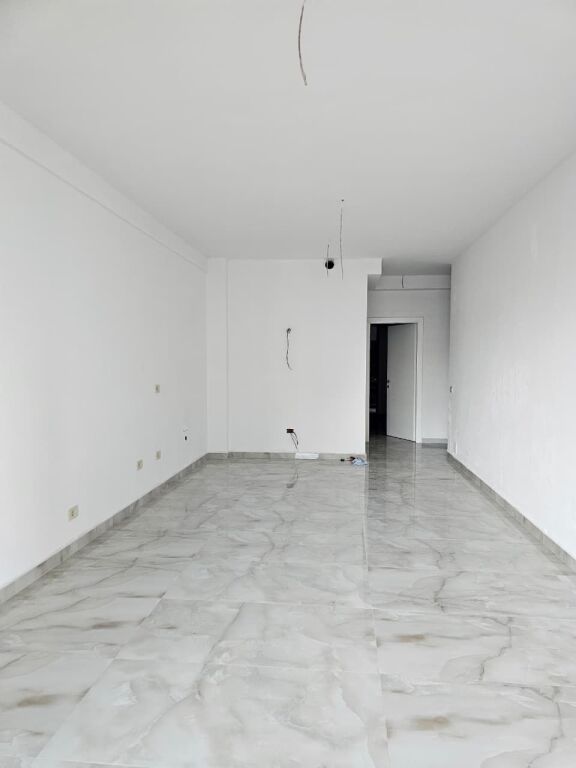 🏢 Ufficio in Affitto – Via Mine Peza