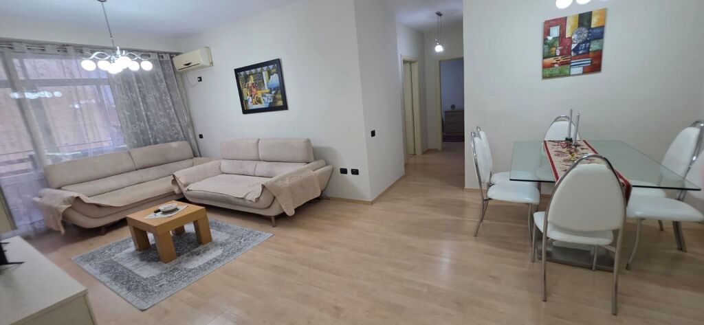 Jepet me qera apartament 2+1