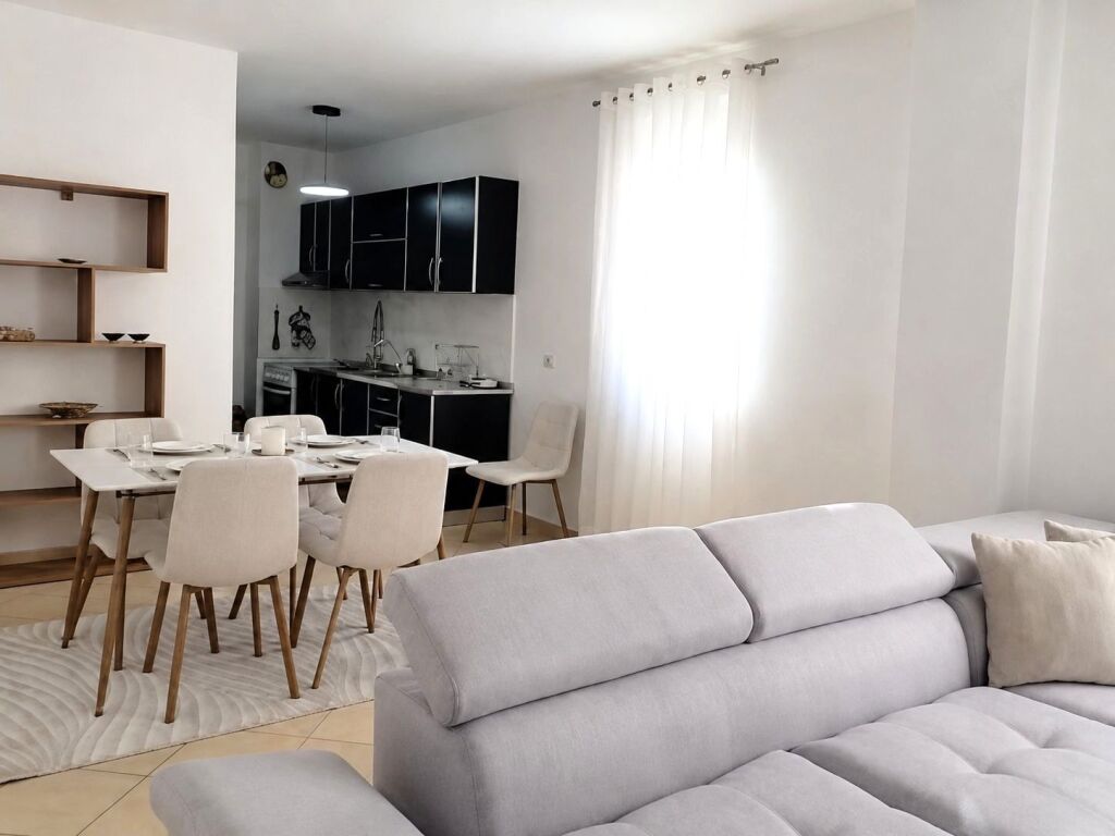 APARTAMENT 2+1+BALLKON ME QIRA TEK LIQENI I THATE