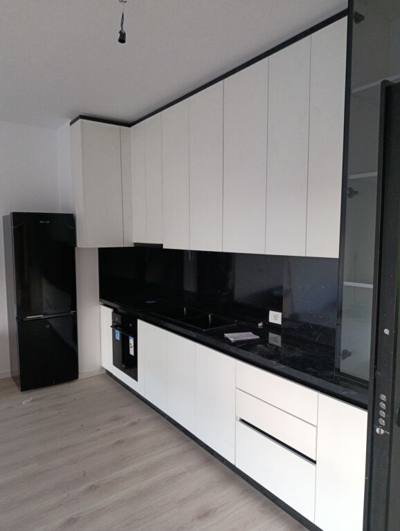 Qera | Apartament 2 + 1 + 2 | Rruga 5 Maji | 450 €/muaj