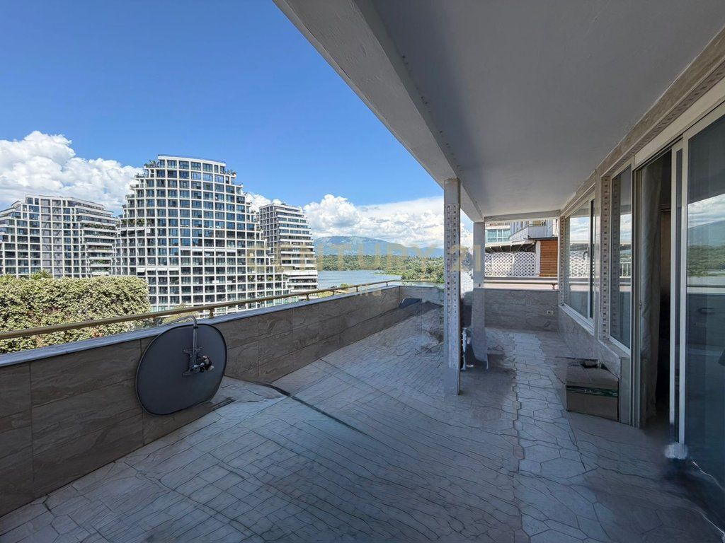 Ufficio Premium 210 m² con Veranda e Vista sul Lago Artificiale di Tirana – 5° Piano