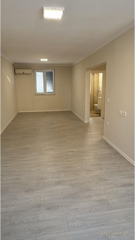 ZYRË PËR QIRA TEK 21 DHJETORI!