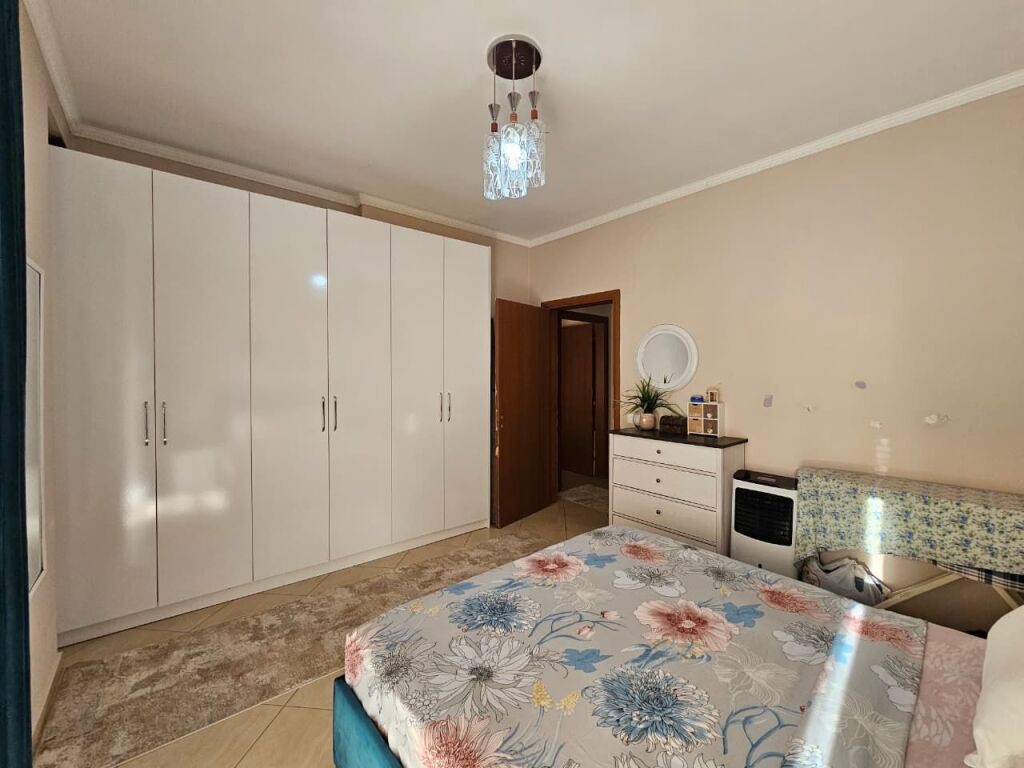 Apartament 2+1 per shitje te Ura e Kamzes