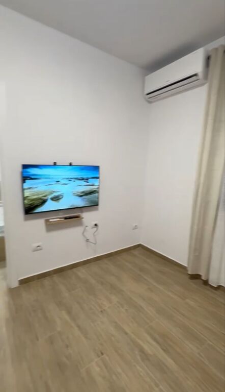 Affitto | Apartament 1 + 1 | Rruga 5 Maji | 450 €/mese