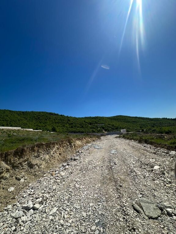 EXCLUSIVE SHITET TOKË ME LEJE AGROTURIZËM TË MIRATUAR NË GJIRIN E LALZIT !!   850,000 €