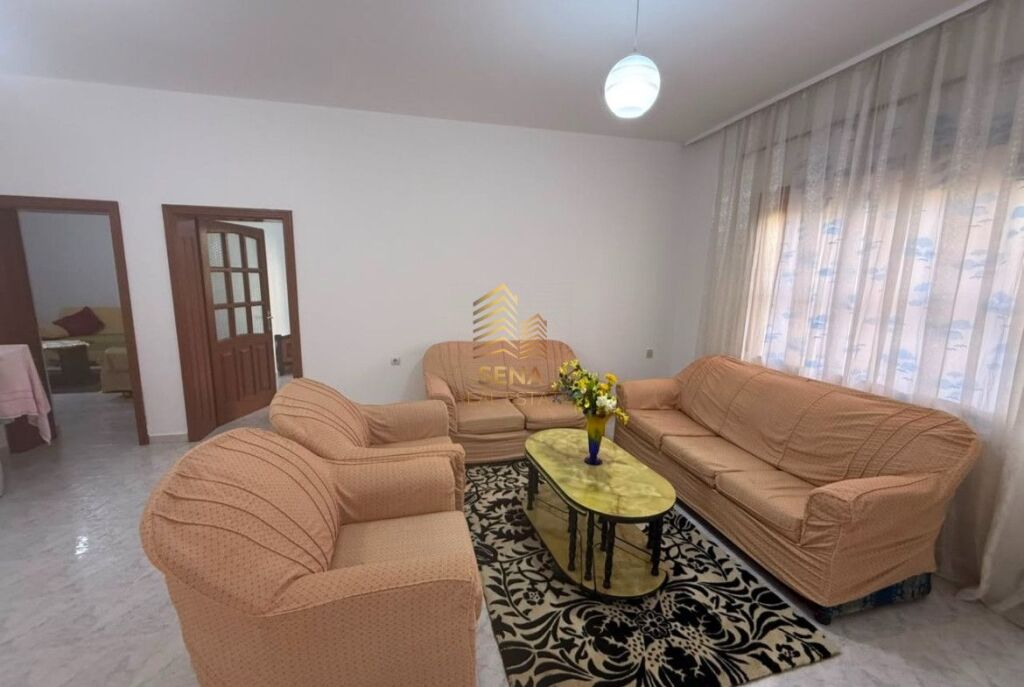 Qira, Hyrje Private, 2+1+blk+ Post Parkimi, Spital Amerikan 2, 50.000 Leke/muaj