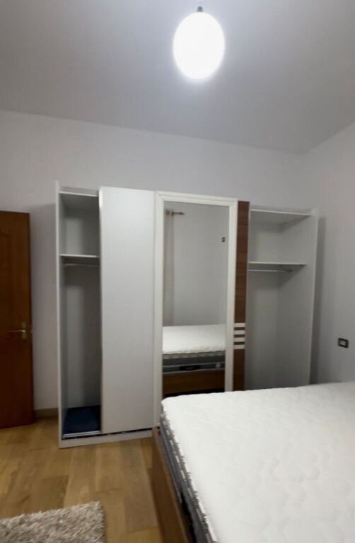 For rent entrance 1+1 in Sauk  Area: 85m2 Floor: 1 (private villa) Fully furnished, has air conditioning   Location: Sauk, Daxhit Street Price: 30,000 Leke/Month
