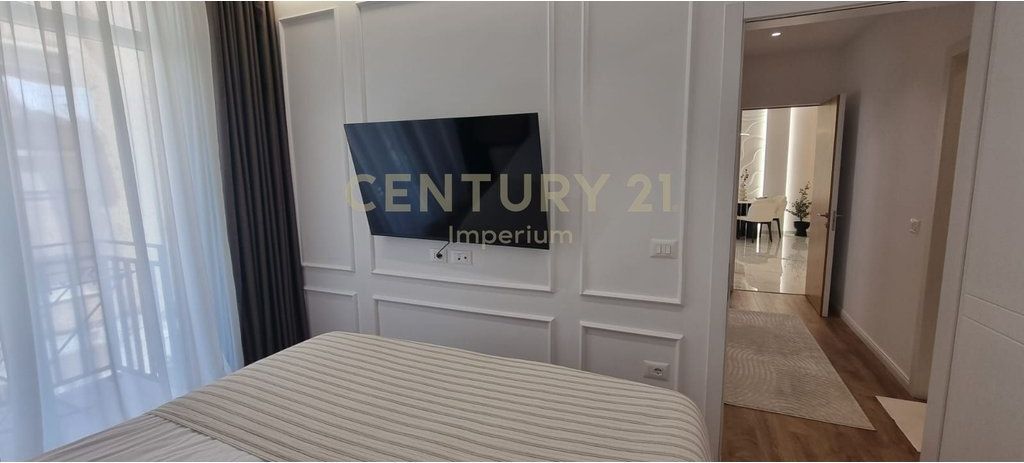 Apartament 2+1+post parkimi me qira prane Ures se Nisharakut!
