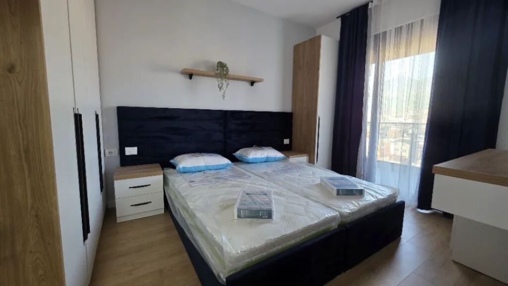 5-Maj , affittasi appartamento moderno 1+1.
