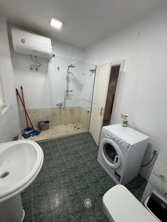Qera, Apartament 2+1, Bulevardi Zogu I, Tirane.