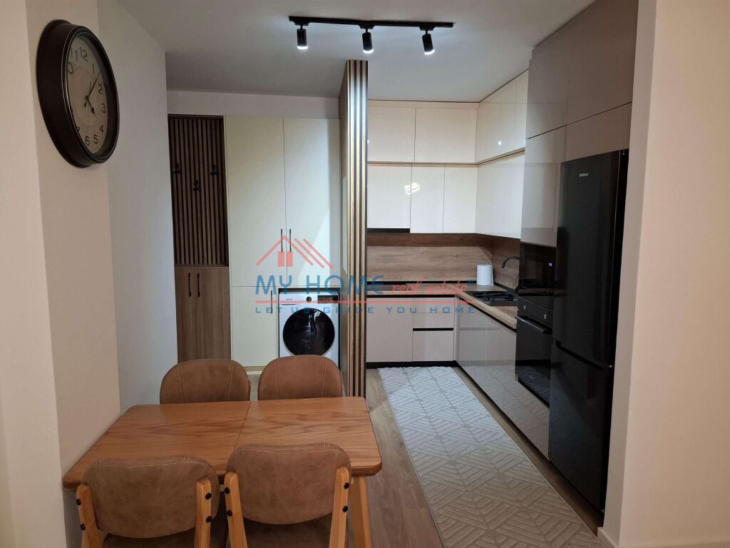 Apartament 2+1 me qera tek Kompleksi Aura ne Tirane