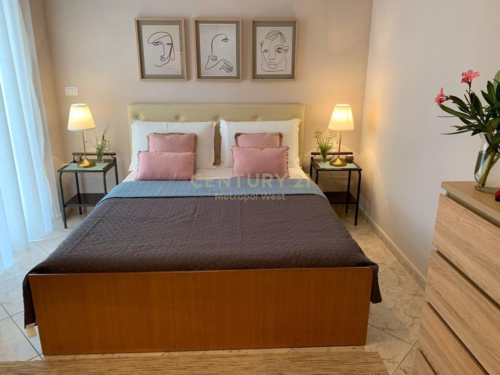 2+1 Apartment for Rent on Elbasanit Street