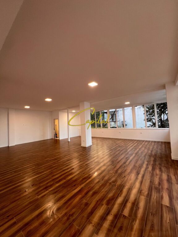 AMBIENTE COMMERCIALE IN AFFITTO 150 M2 LAGO ASCIUTTO 180.000 LEKE