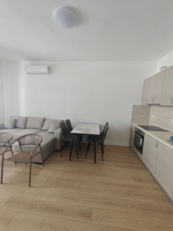 Affittasi appartamento 1+1 presso Univers City