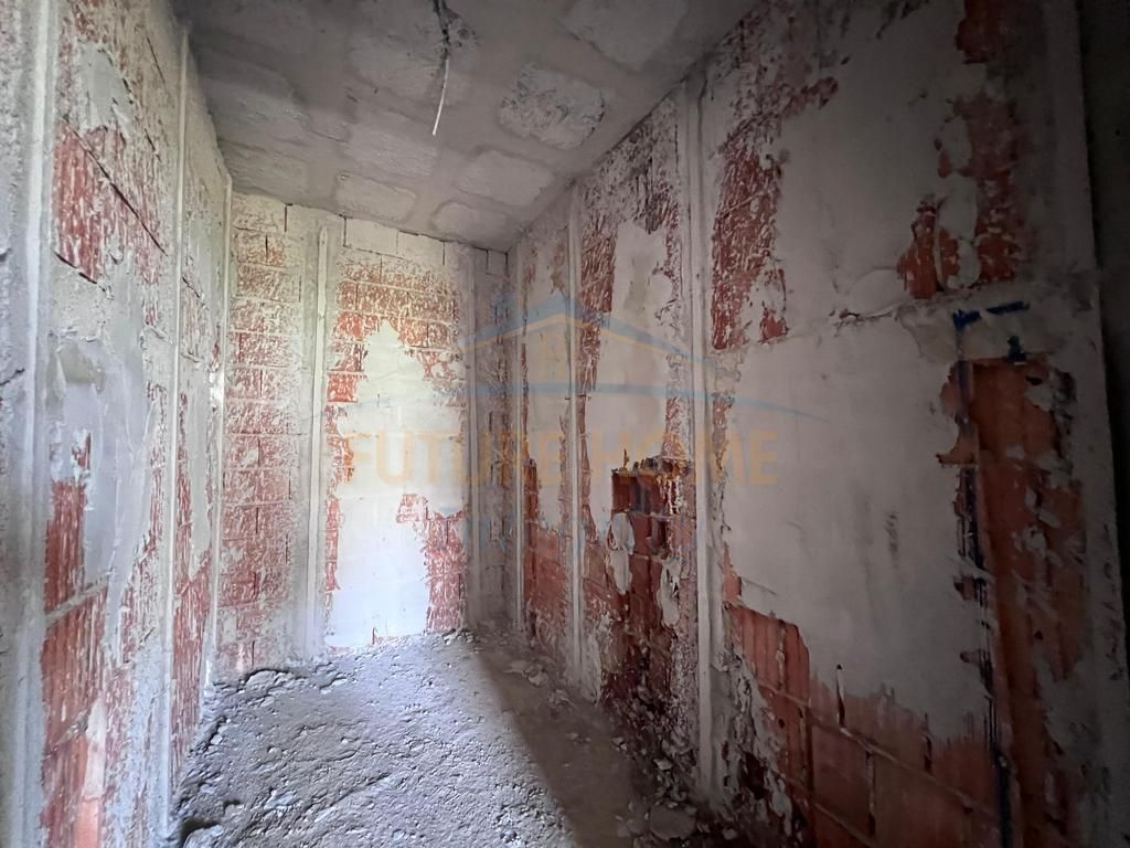 Shitet, Apartament 2+1+2, Ali Demi, Tiranë.
