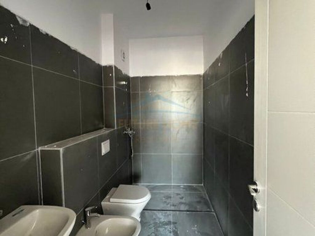 For sale, Apartment 2+1+2+ Parking Spot, Sadik Petrela Street, ASL Complex 2