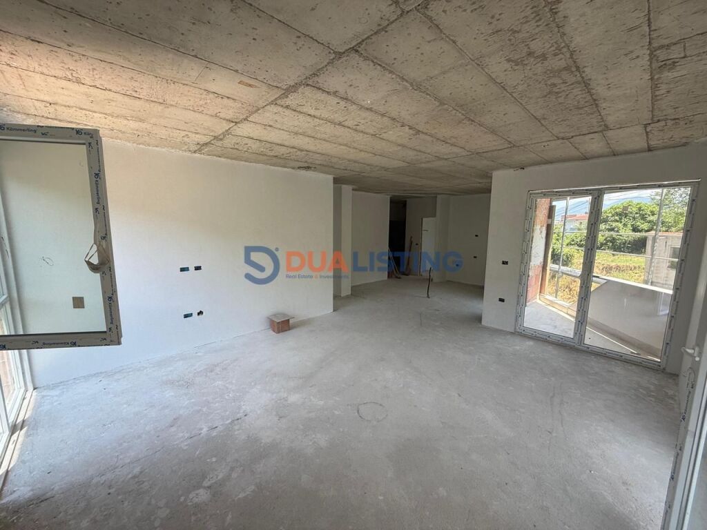 🏡 Duplex për Shitje 📍 Liqeni i Thatë, Tiranë