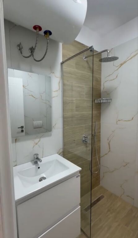 Affitto | Apartament 1 + 1 | Rruga 5 Maji | 450 €/mese