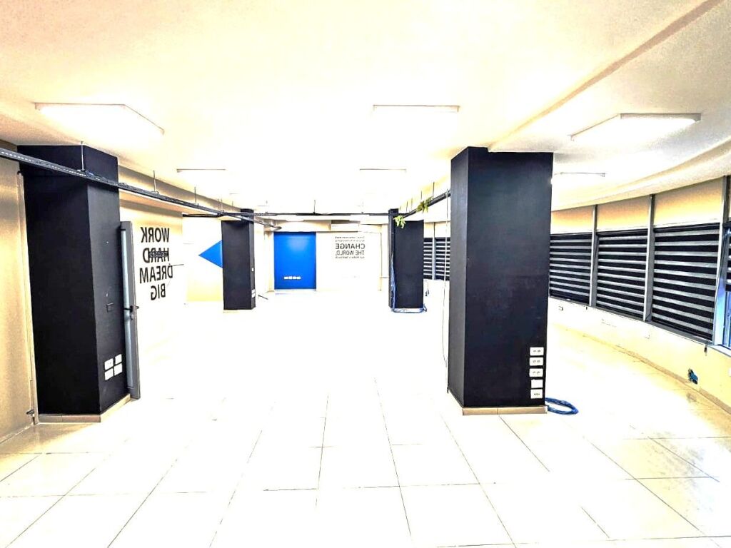 🏢 Ambient Komercial me Qira – 300 m² | Rruga e Dibrës, pranë zonës së Selvisë