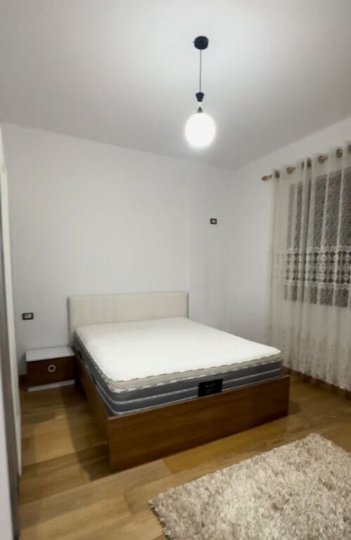 🏡 Affittasi ingresso 1+1 📍Sauk💰 30.000 Lek/mese