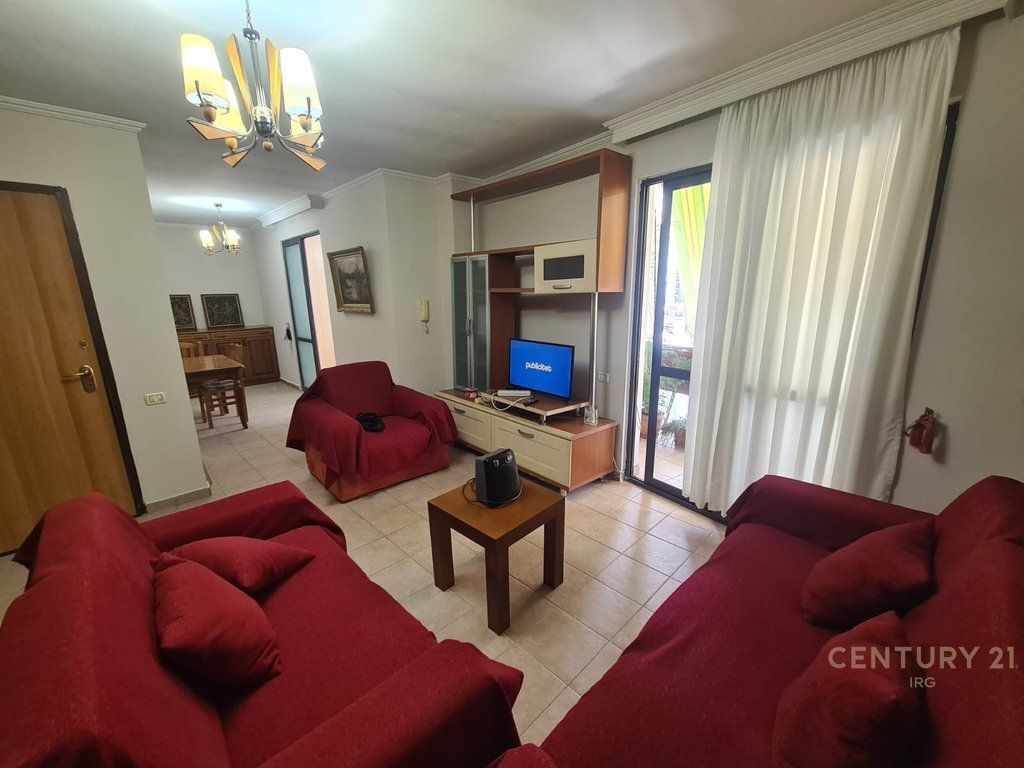 APARTAMENT 1+1 TEK RRUGA 5 MAJI!