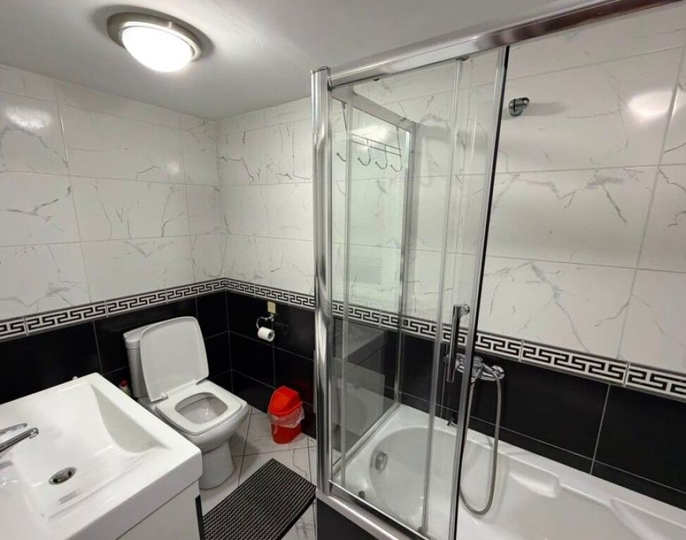 OKAZION! SARANDE, APARTAMENT ME PAMJE TE HAPUR NGA DETI 3+1+3 PER SHITJE