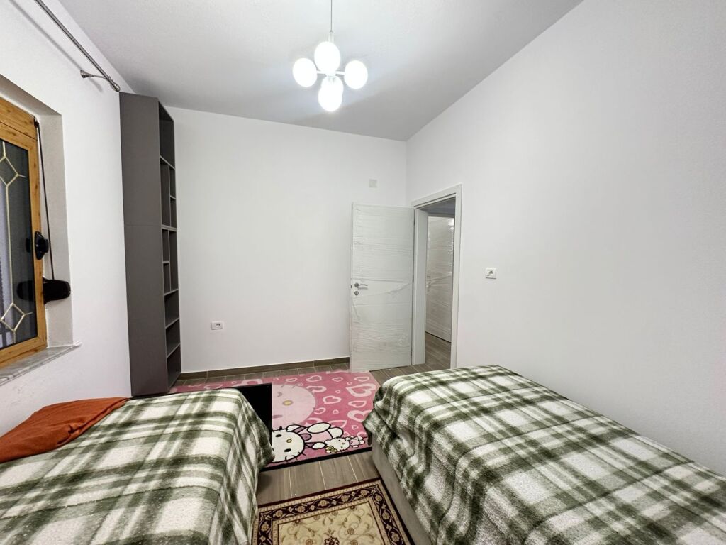 Apartament me Qira 2+1+Post Parkimi  me Qira Prane Rruges Siri Kodra