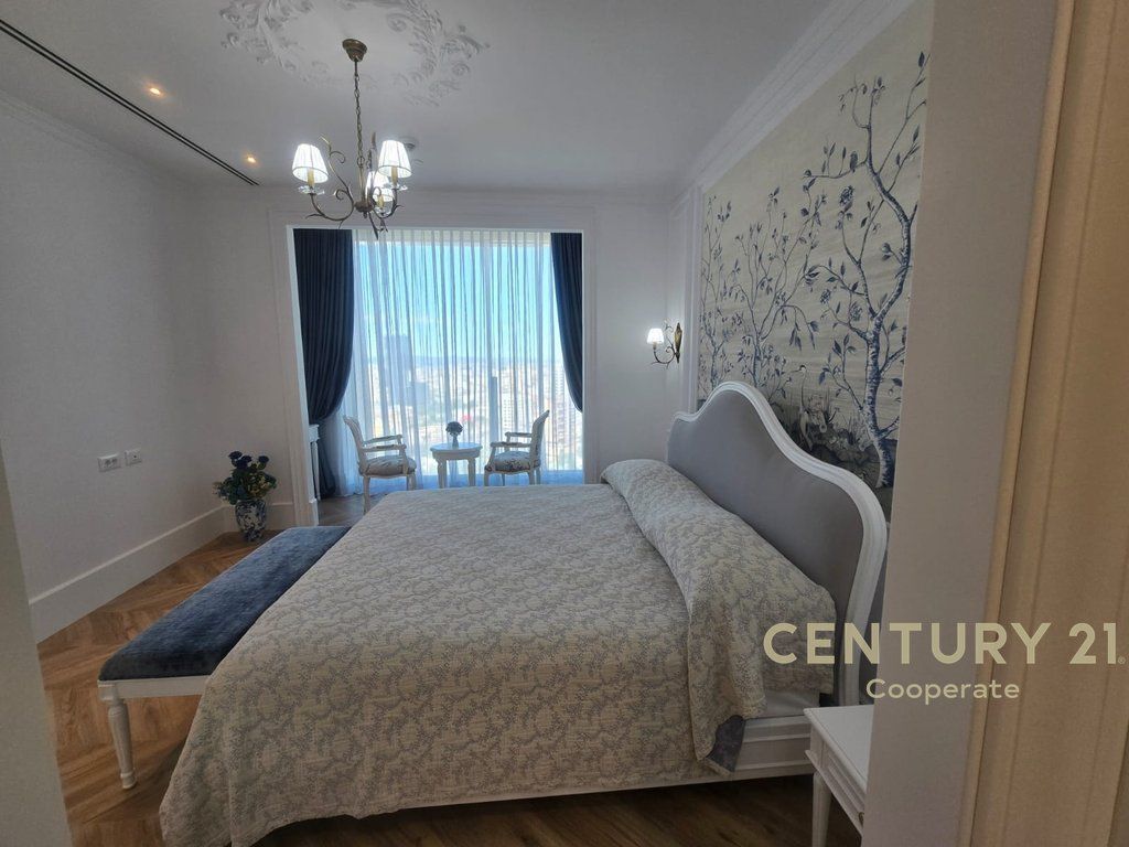 2+1+2 apartment for sale in Downtown One, Tirana
