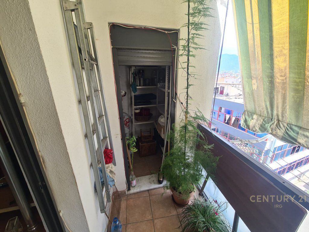 APARTAMENT 1+1 TEK RRUGA 5 MAJI!