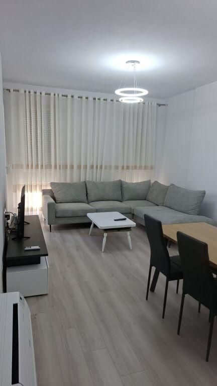 Jepet me qira apartament 2+1