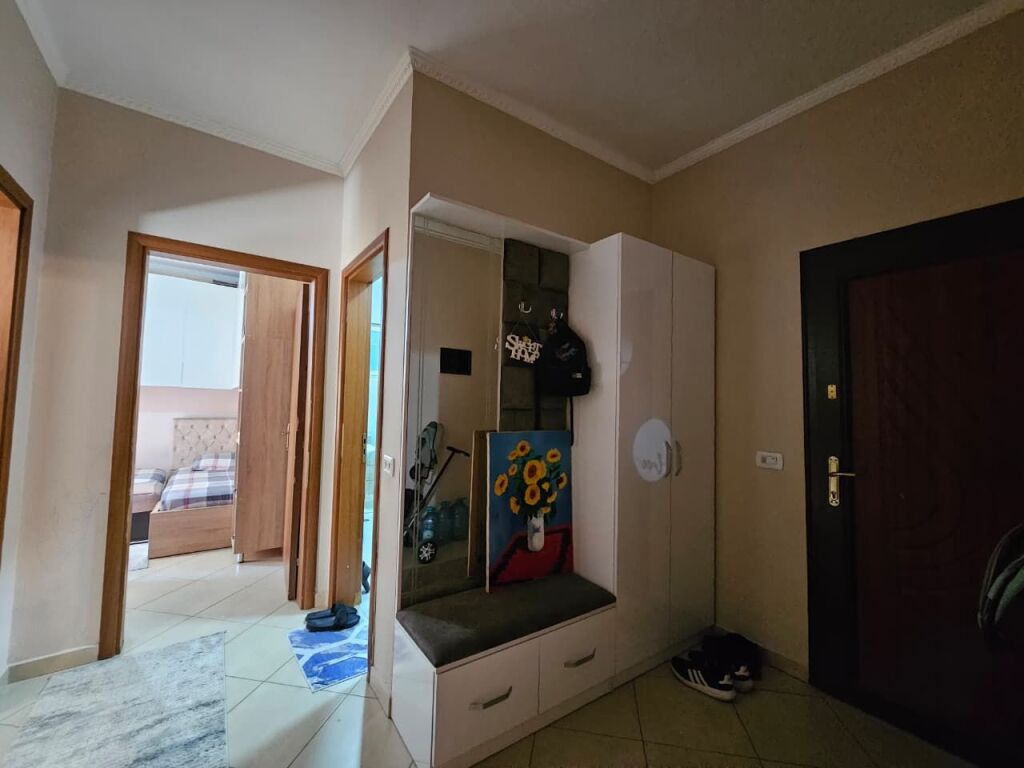 Apartament 2+1 per shitje te Ura e Kamzes