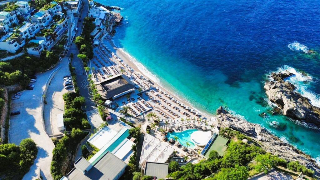 🏡Studio + Parcheggio in Vendita a Folie Village, Jalë🌊