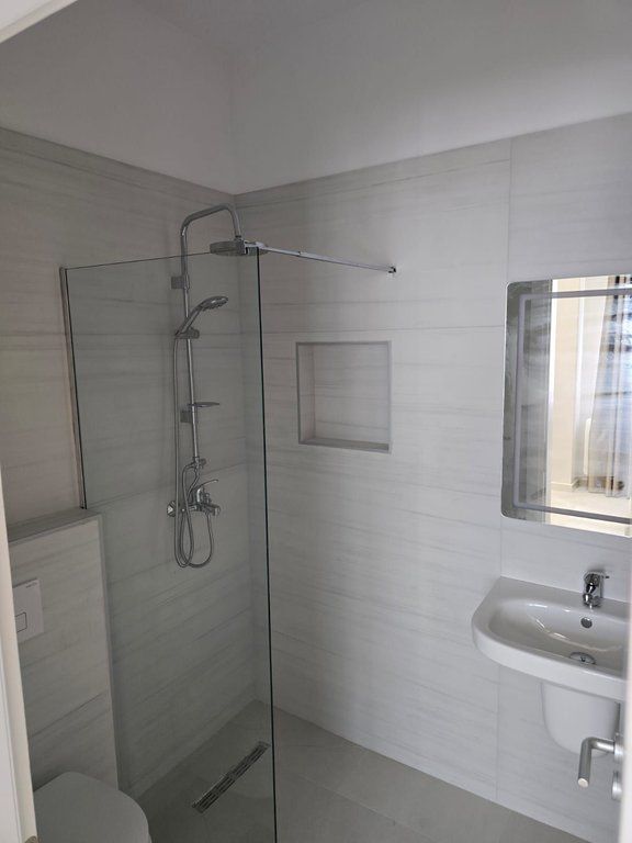Apartament 2+1 Me Qira në Vasil Shanto Fron143012