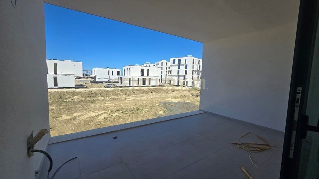 VENDESI 1+1 IN " PORTO LALZI " HAMALLAJ !