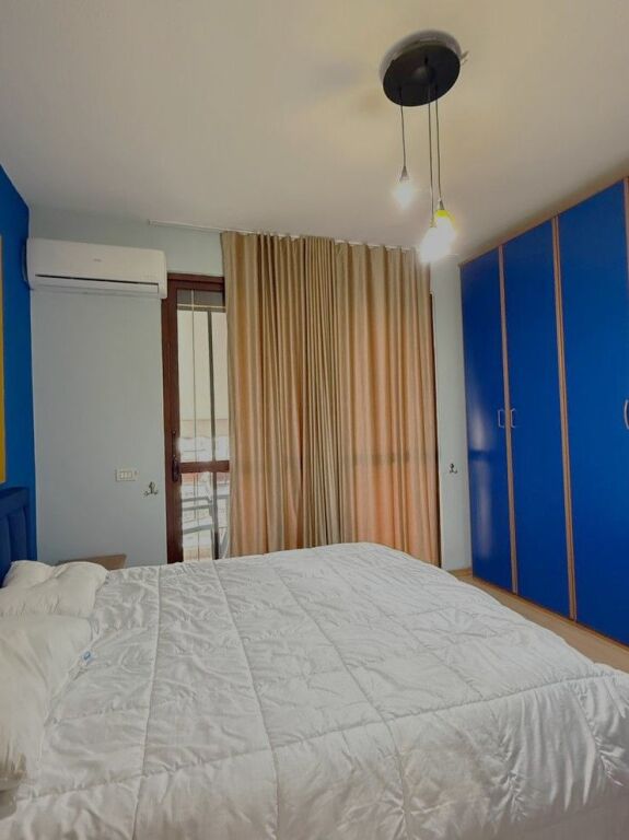 Appartamento 2+1+2 con balcone in affitto nella zona di Blloku. POSSIBILITÀ PER AIRBNB