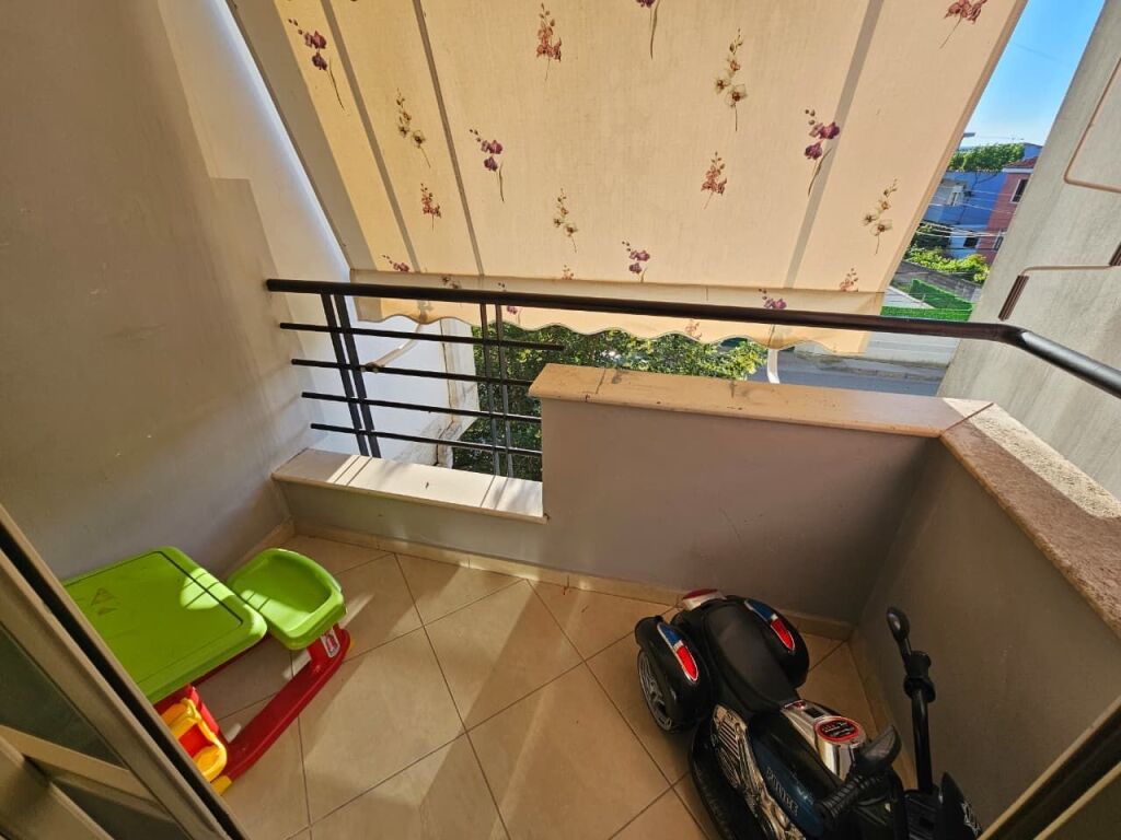 Apartament 2+1 per shitje te Ura e Kamzes