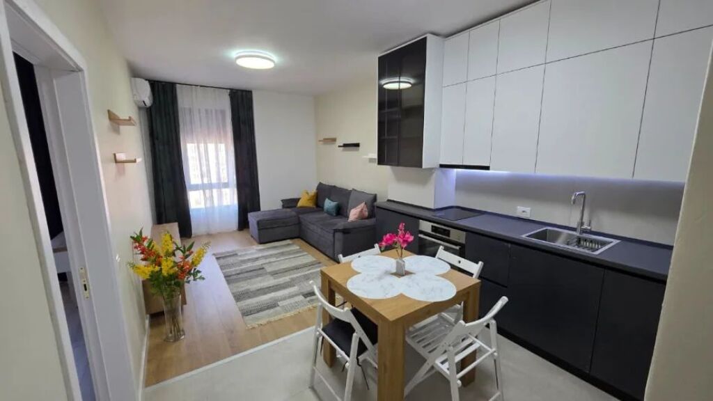 5-Maj , affittasi appartamento moderno 1+1.