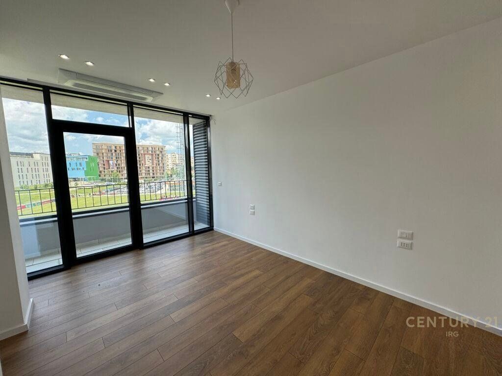 OFFICE SPACE FOR RENT 130M2  PARKING SPACE NEAR KOSOVAREVE STREET

