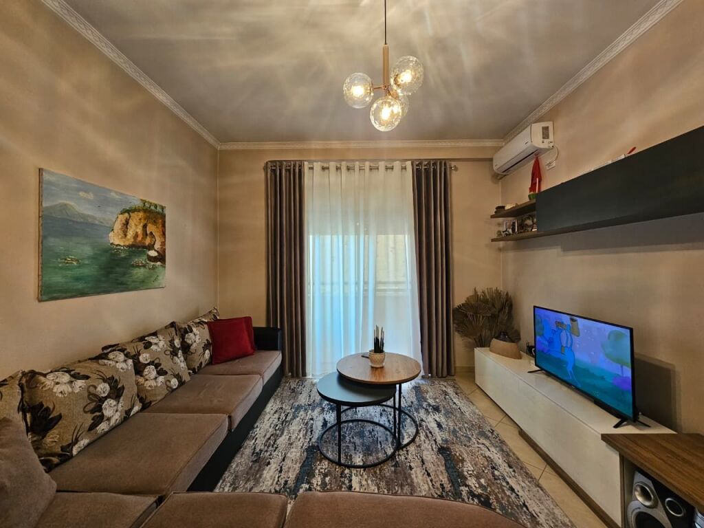 Apartament 2+1 per shitje te Ura e Kamzes