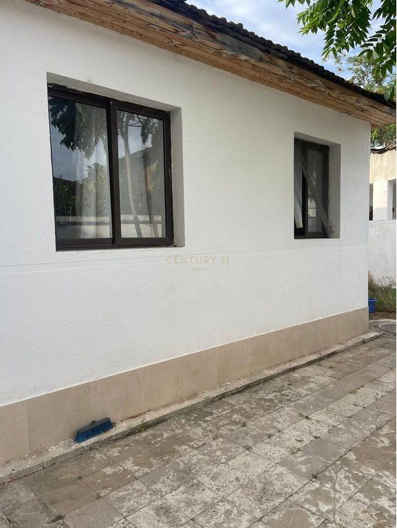 Shtëpi private 2+1 në shitje – Rruga Ali Derhemi, Tiranë 107,000 €